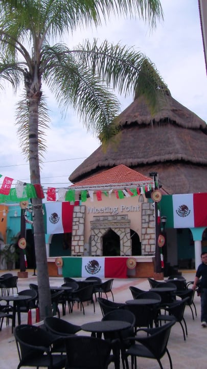Plaza am mexikanischen Abend Sandos Playacar Select Club Adults only - All Inclusive