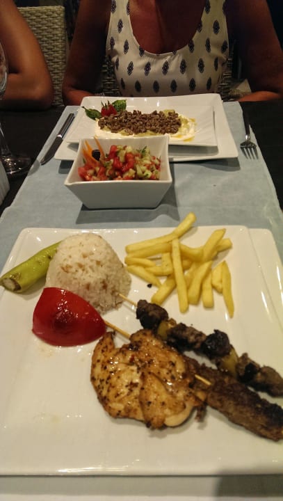 Super                                              Dizalya Palm Garden