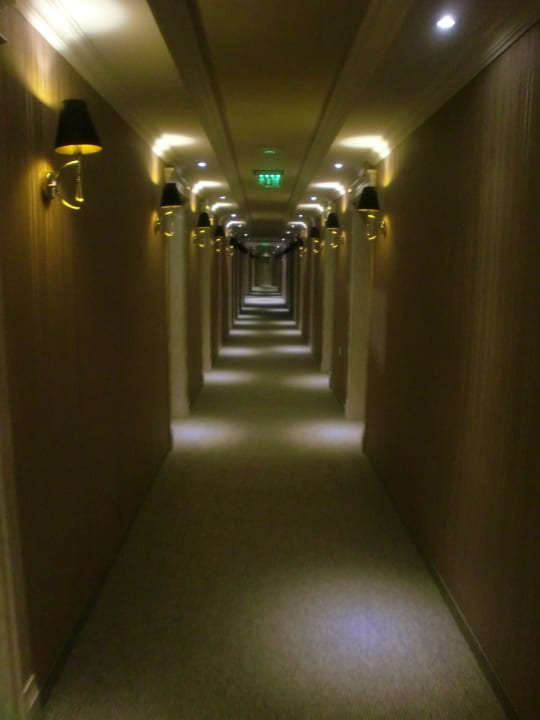 Korytarz na pietrze z pokojami Hotel&SPA Diamant Residence