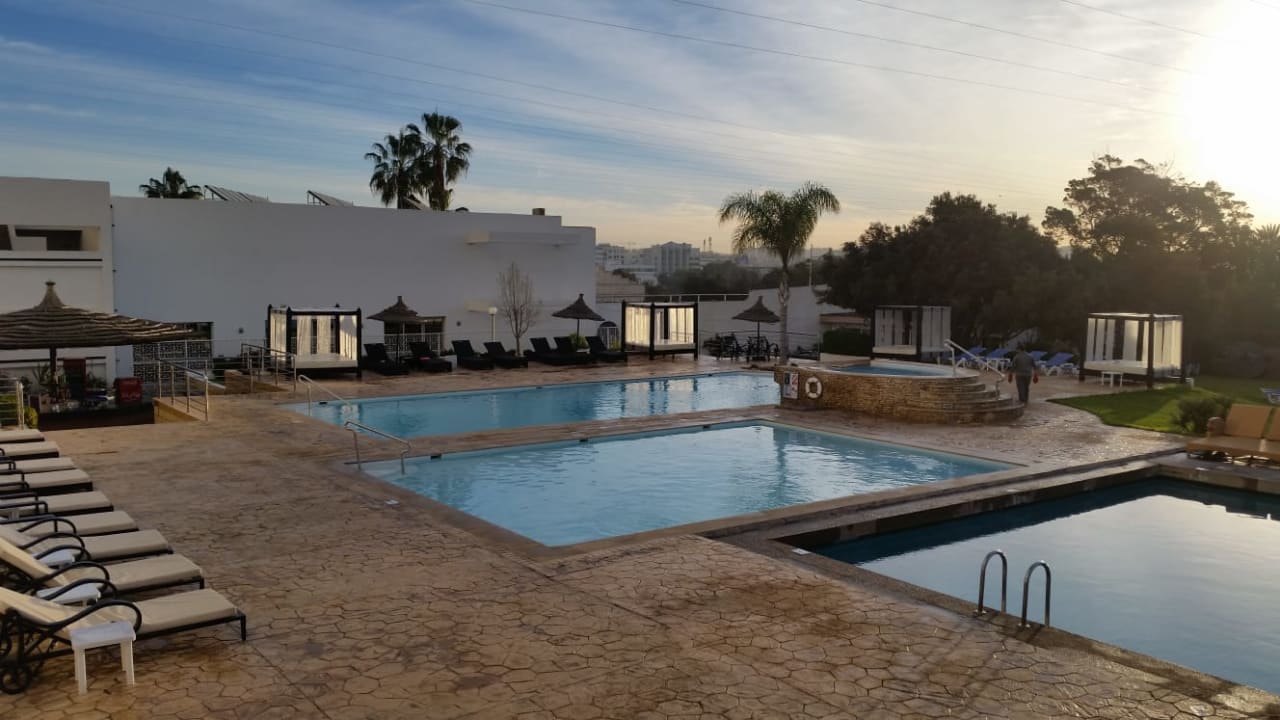 Pool Anezi Tower Hotel