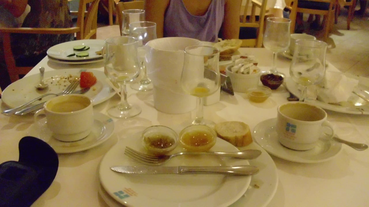 Tisch morgens Aparthotel Isla de Cabrera