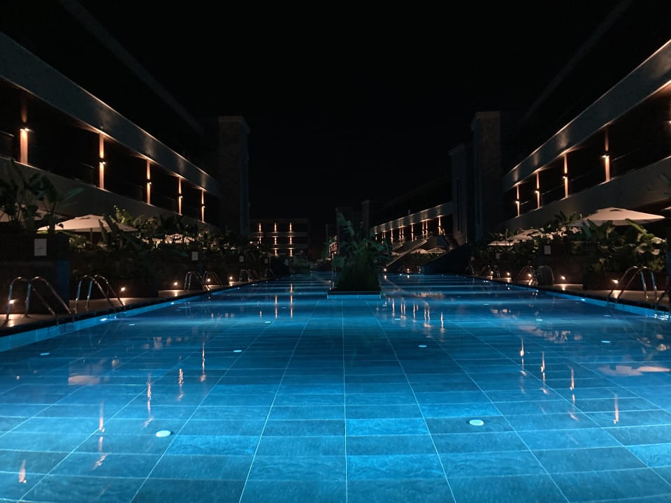 Pool Jacaranda Luxury Resort