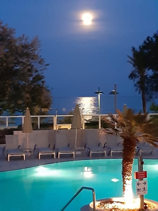 Außenansicht Sabina Hotel & Suites