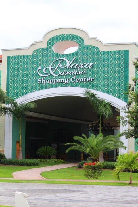 Einkauf zum Shoppingcenter Iberostar Selection Paraiso Maya Suites