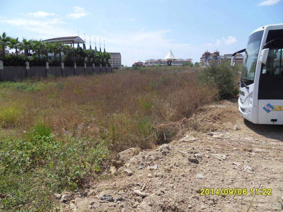 Hotelgrundstück vor einem Jahr Well Palace Side