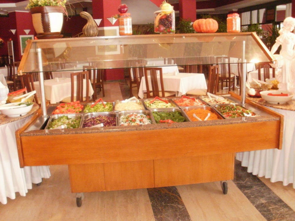 Mittagsbuffet am Beach Hotel Miramare Beach