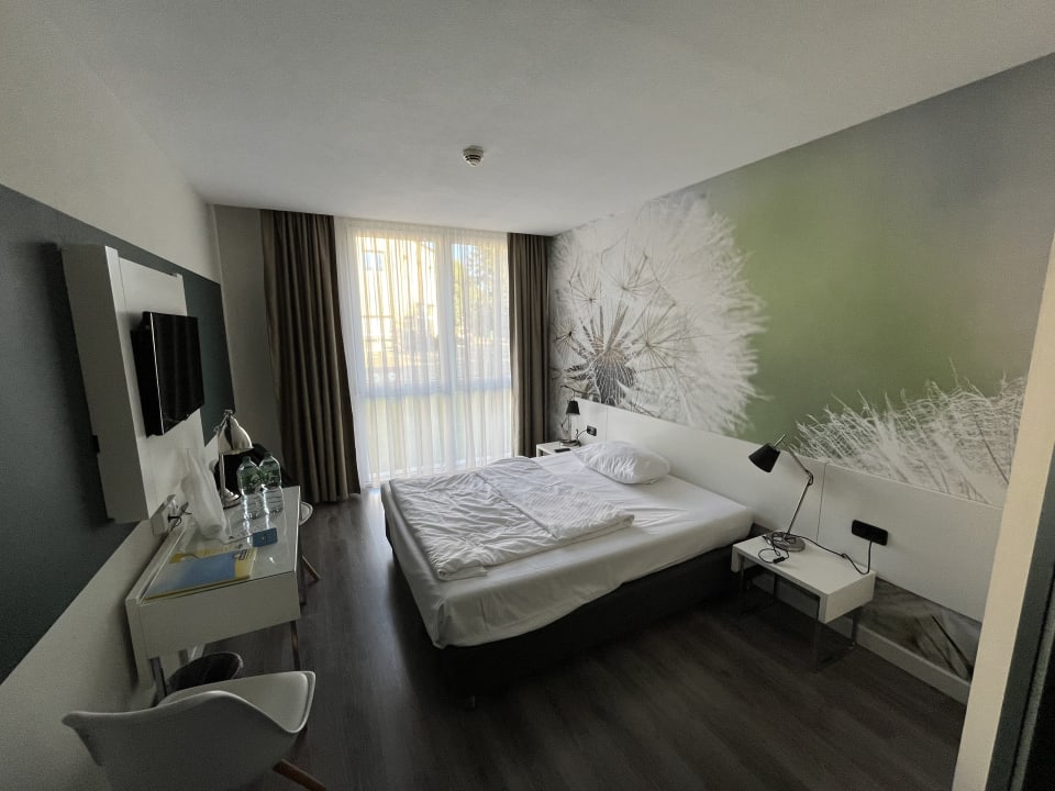 Zimmer Hotel Days Inn Dessau