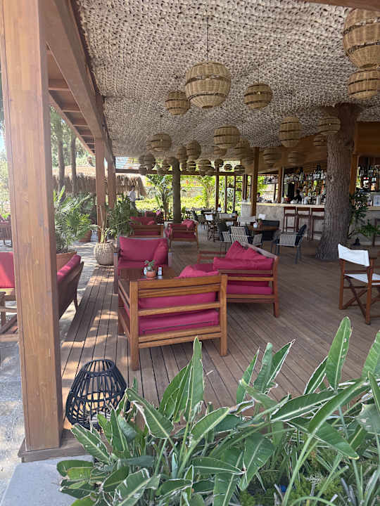 Strand Arum Barut Collection