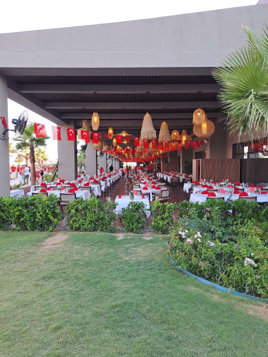 Gastro Jacaranda Luxury Resort