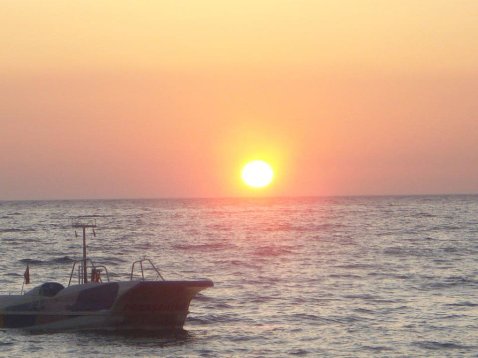 Sonnenuntergang von der Tavernabar aus Hotel Grand Efe