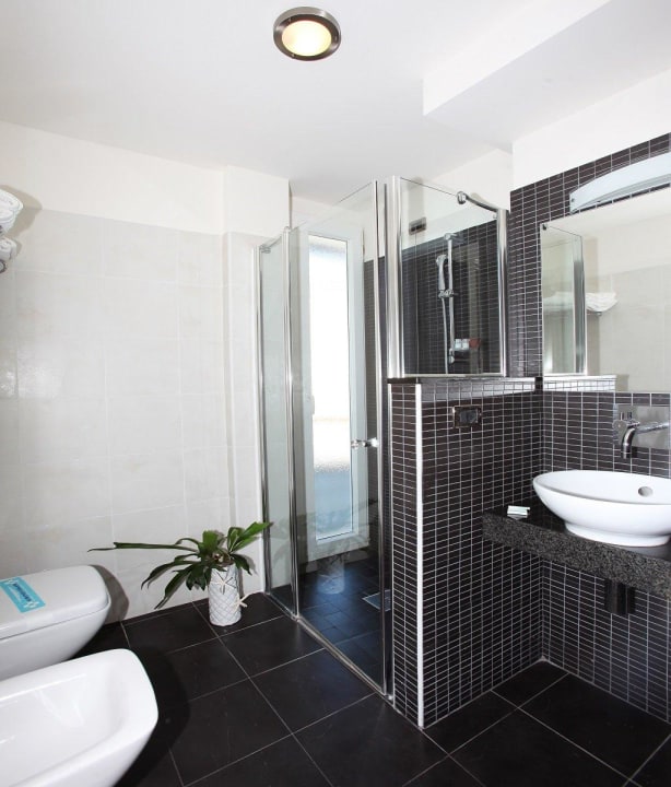 Bagno / bathroom / badezimmer Hotel Santiago