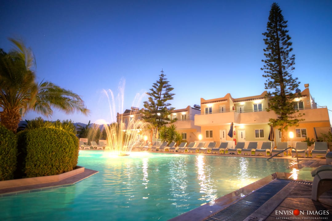 Pool Apartments Lenaki