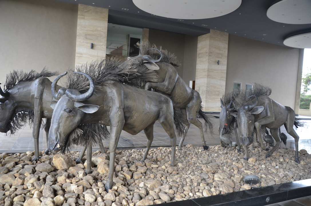 Lobby Emara Ole-Sereni