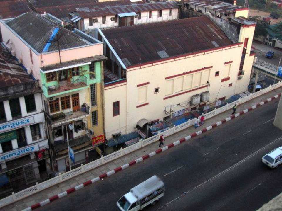 Über der Schnellstraße Hotel Panorama