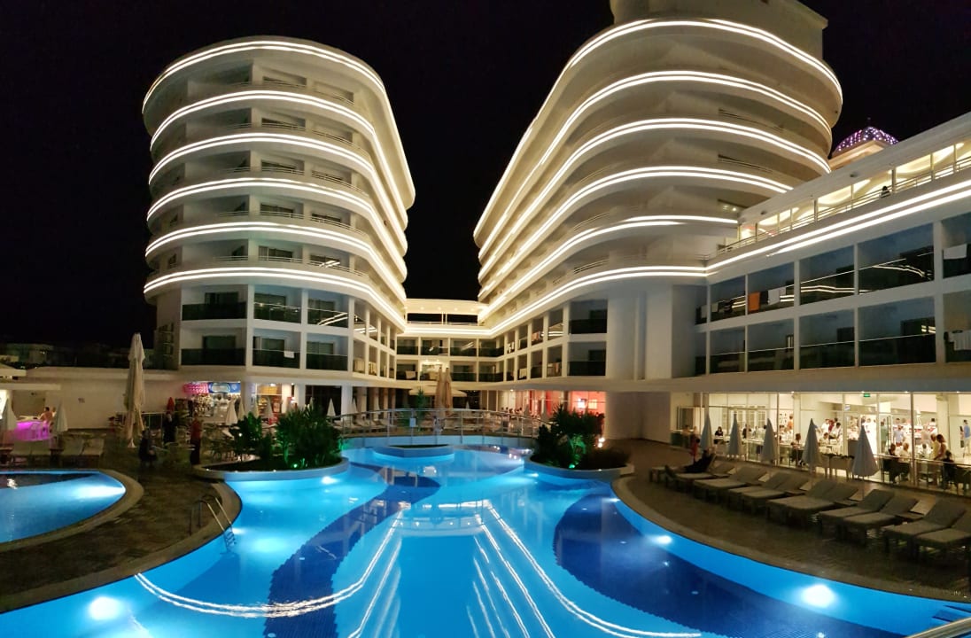 Außenansicht Laguna Beach Alya Resort & Spa Hotel