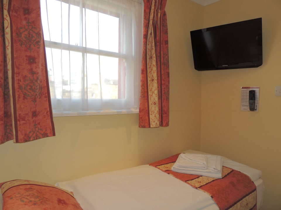 Economy Single Room Hotel Shakespeare