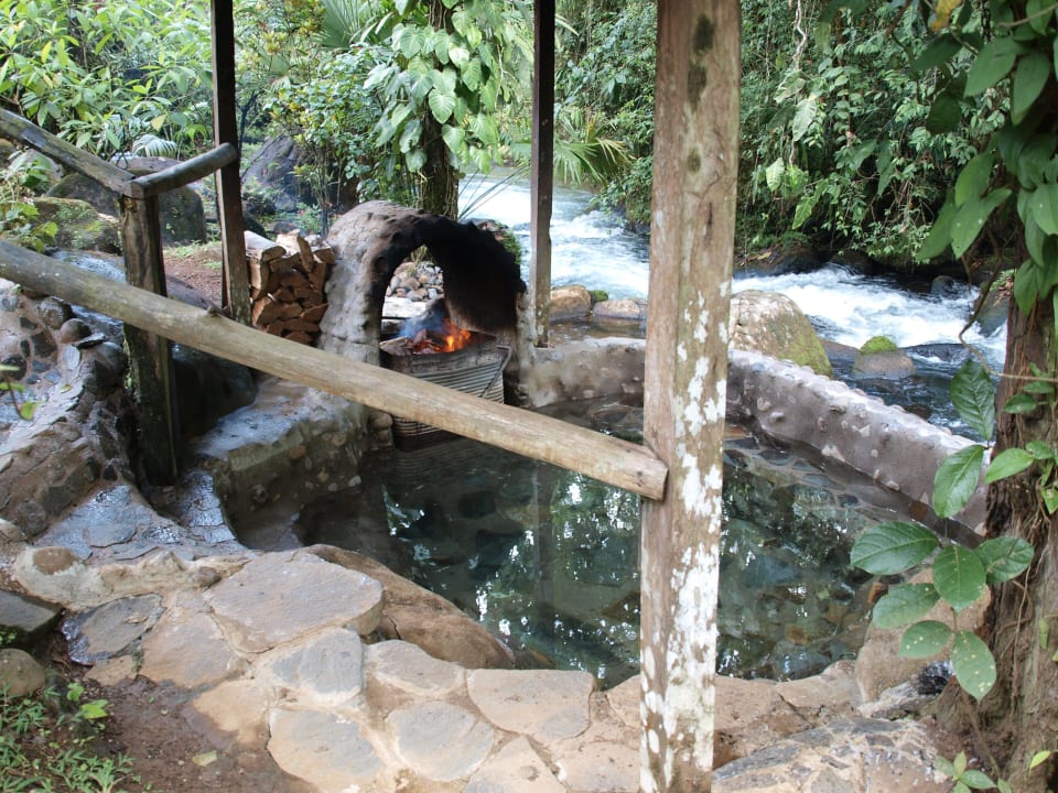 Holzbefeuerter Hot Tub La Carolina Lodge