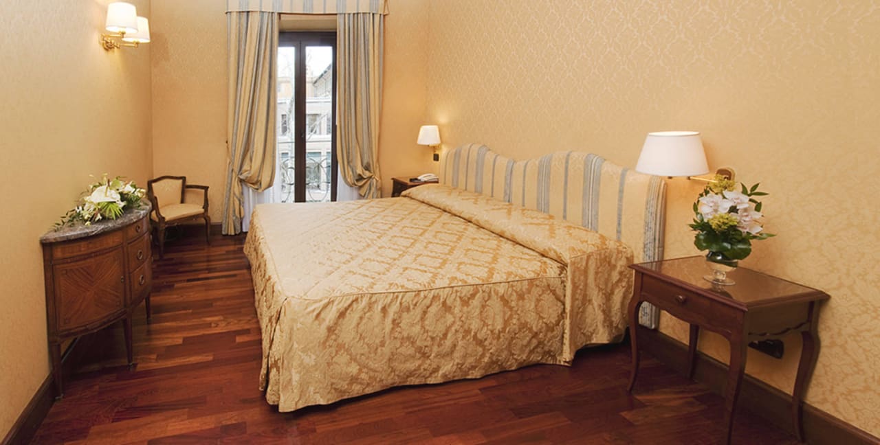 Junior suite InterContinental Rome Ambasciatori Palace by IHG