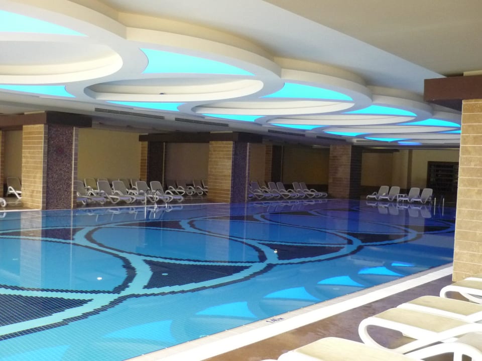 Innenpool Royal Holiday Palace