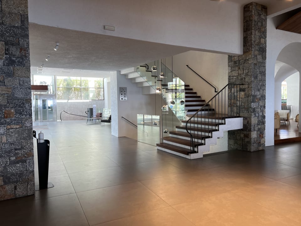 Lobby Hotel Petra Mare