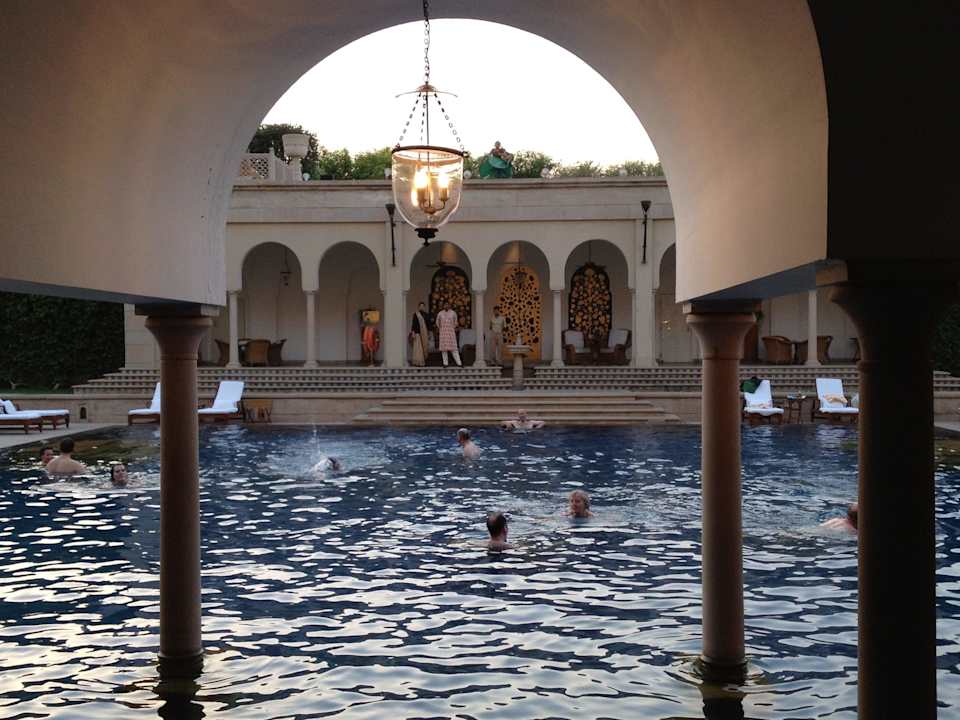 Blick auf den Pool Hotel The Oberoi Amarvilas