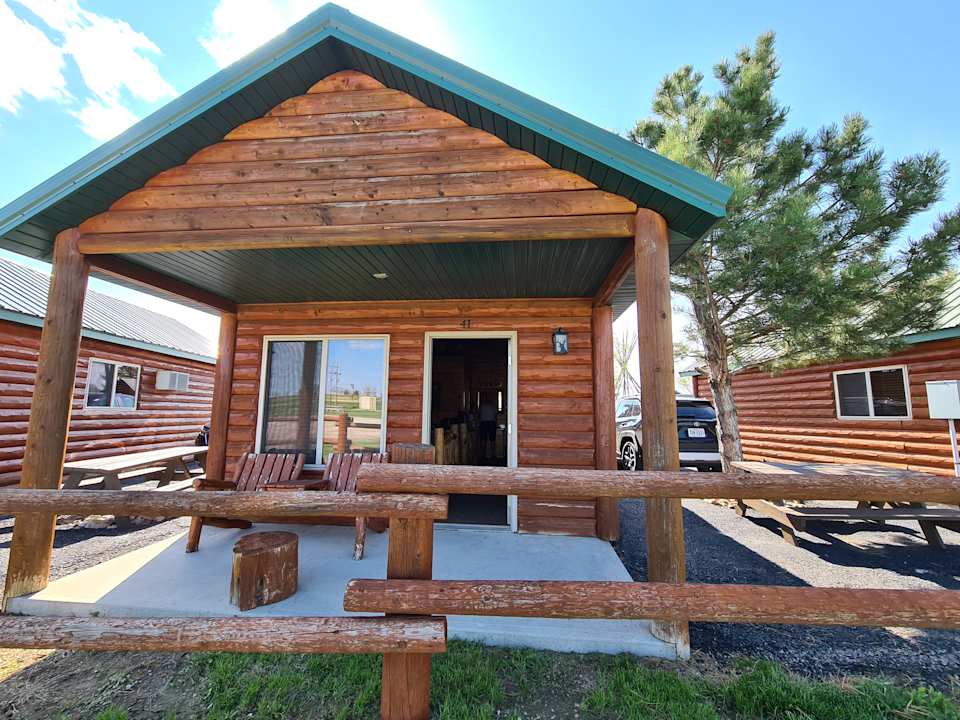 Zimmer Badlands Frontier Cabins