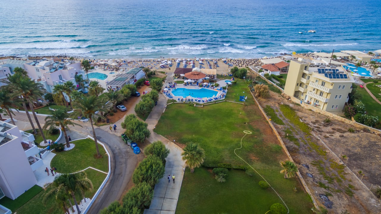 Pool Windmill Apartments