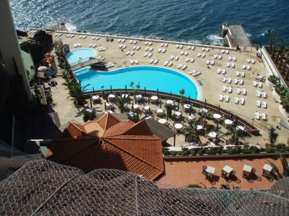 Pool und "Strand" Hotel The Cliff Bay (PortoBay)