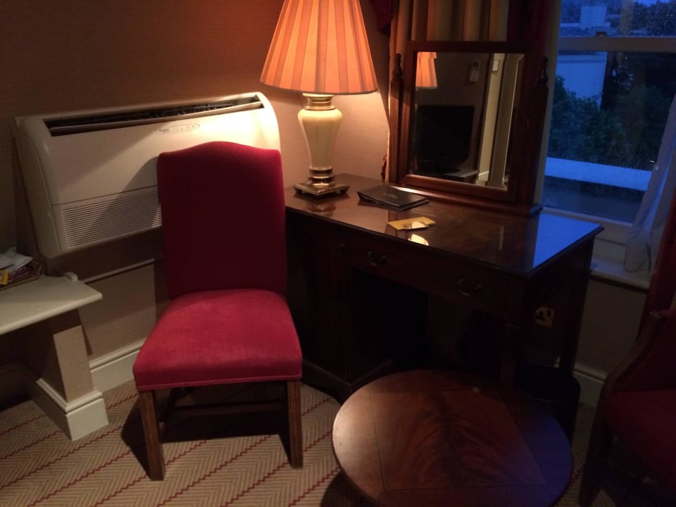 Upgrade-Zimmer im Dachgeschoss Hotel The Colonnade