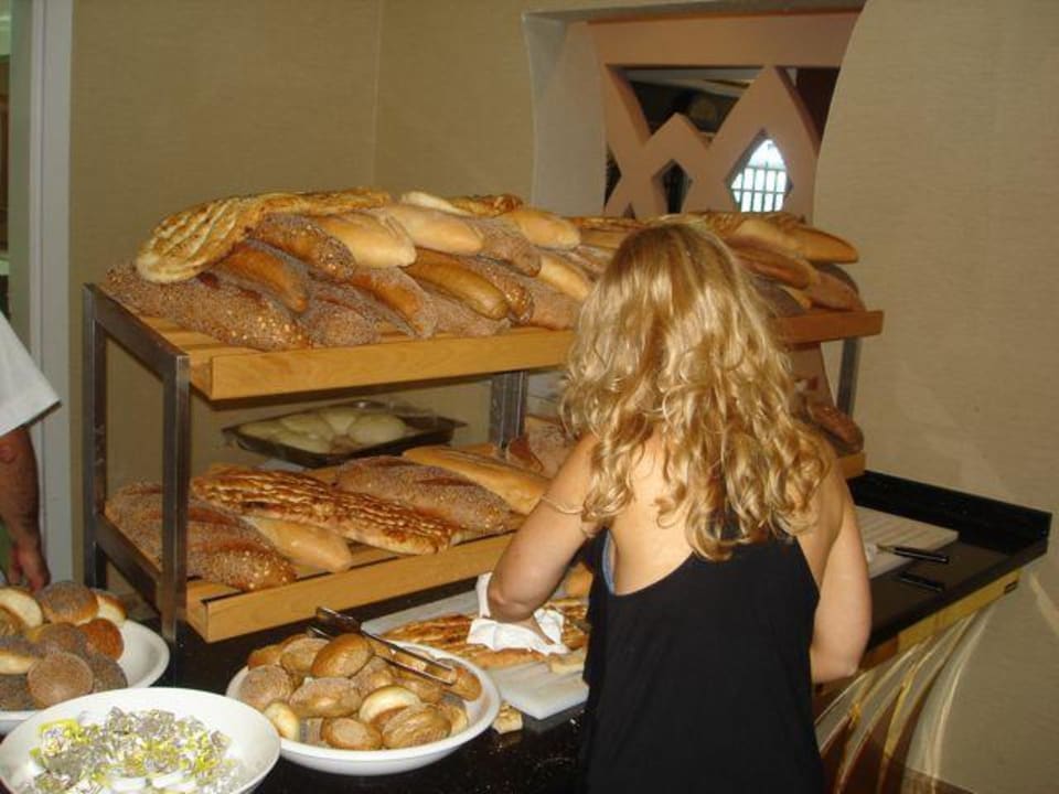 Brotbüffet Granada Luxury Okurcalar