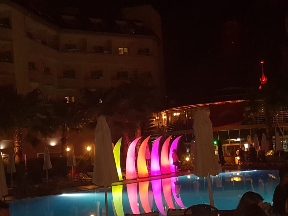 Pool Side Lilyum Hotel & Spa