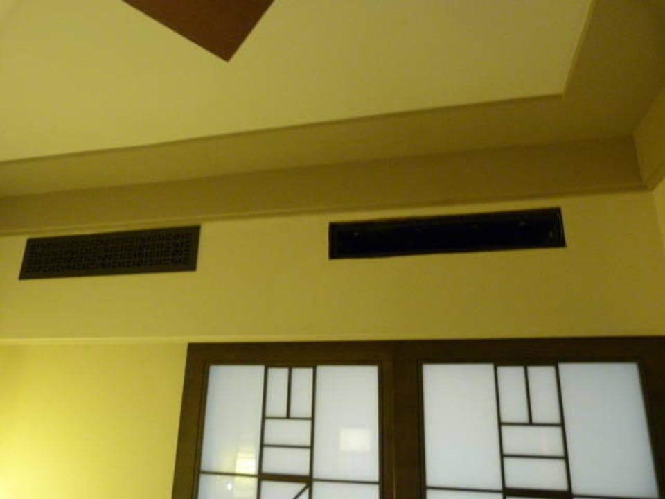 Ausfall der Klimaanlage, Abdeckung fehlt Salalah Rotana Resort