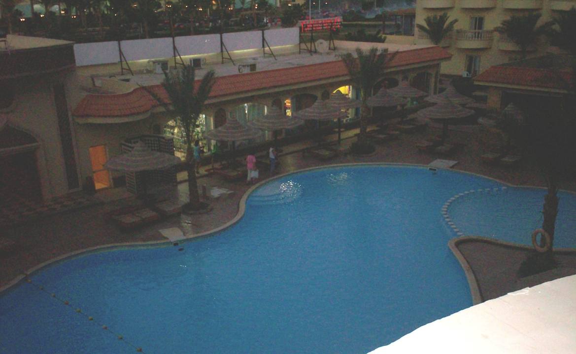 Бассейн в доп корпусе отеля Riviera Aqua Park Resort