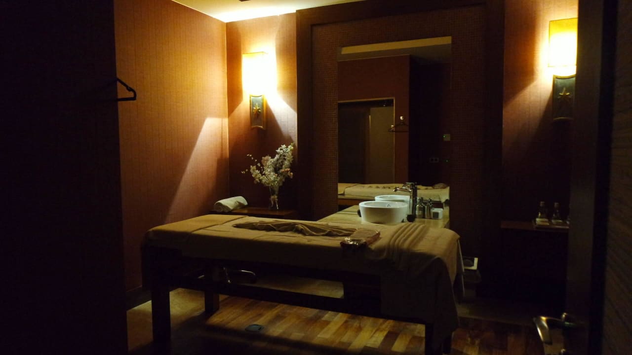 Super Ramada Plaza by Wyndham Antalya