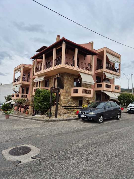 Außenansicht Apollon Xenonas Apparthotel