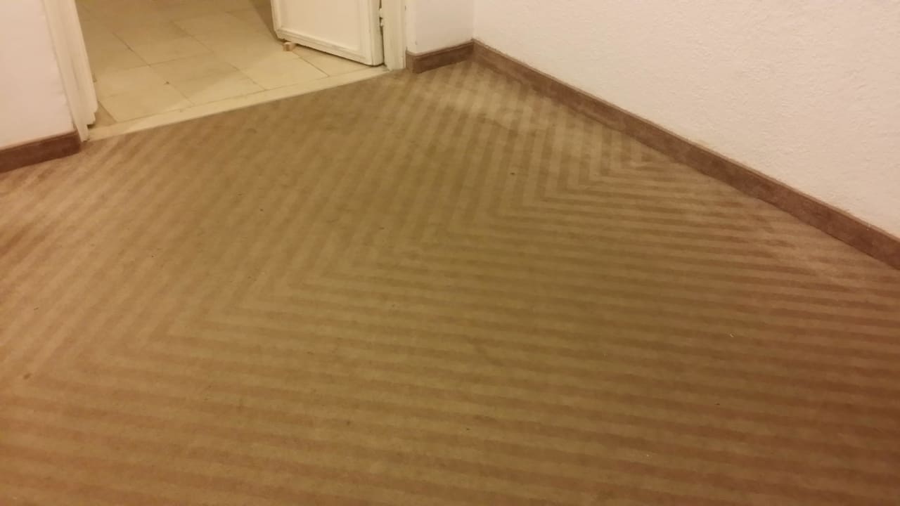 Weg zum Zimmer Hotel El Mouradi Palm Marina