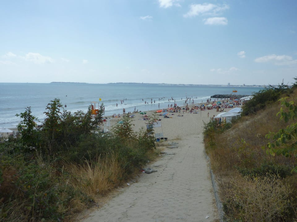 Weg zum Strand Hotel Sineva Beach