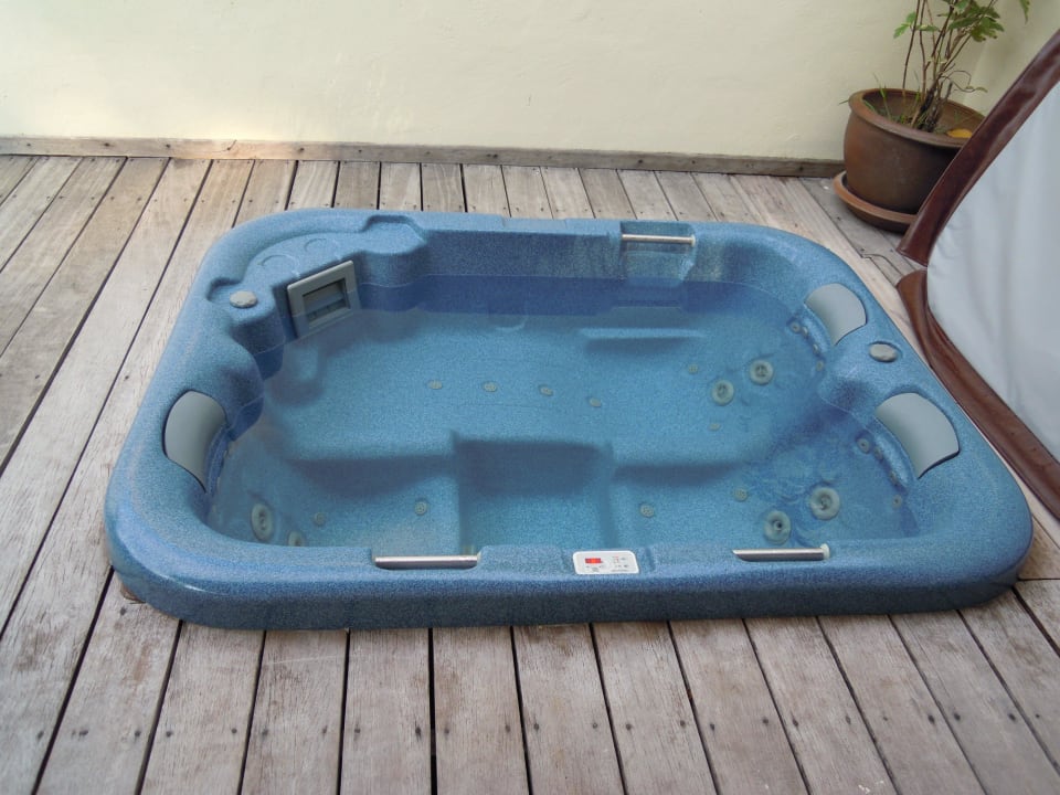 Unser Jacuzzi Meeru Maldives Resort Island