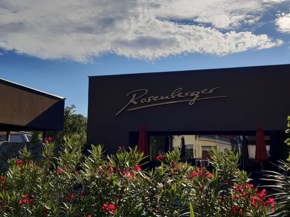 Außenansicht Weingut & Gästehaus Rosenberger