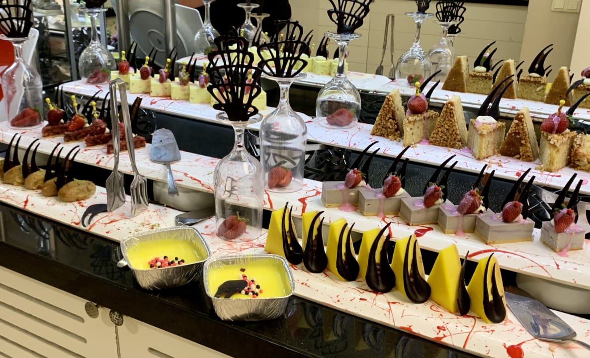 Gastro Palm World Side Resort & Spa
