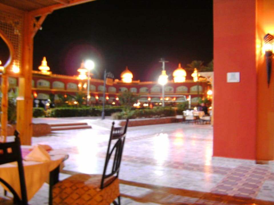 Blick vom Buffetrestaurant Pickalbatros Alf Leila Wa Leila Resort - Neverland Hurghada