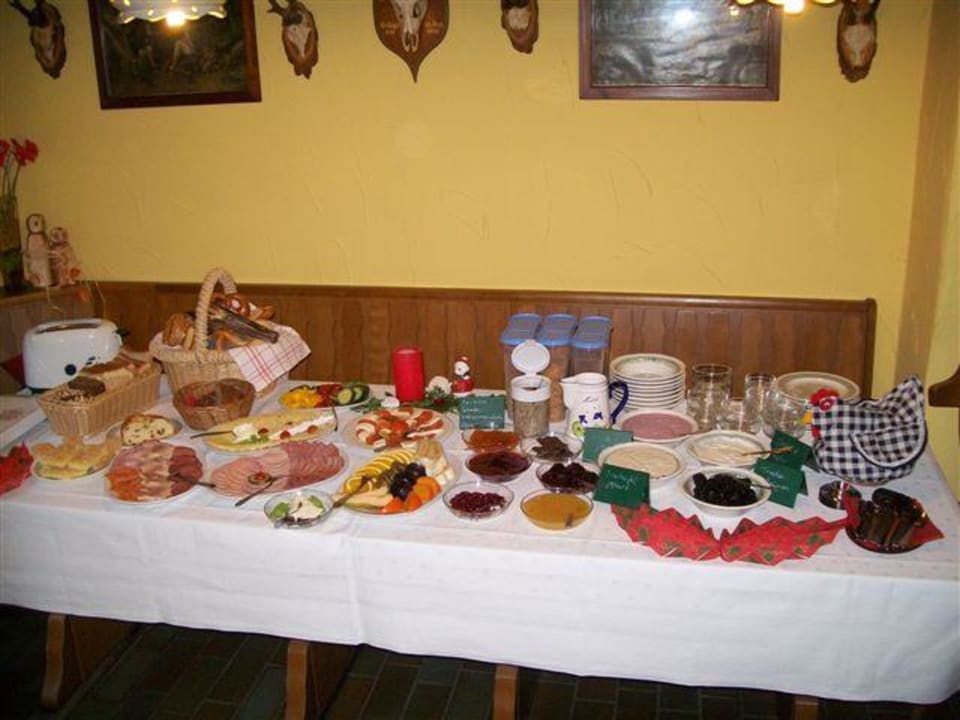 Frühstücksbuffet Winter Gasthof Hertensteiner Mühle