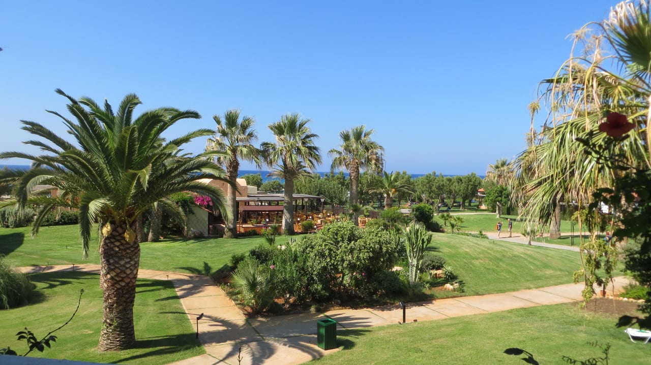 Blick von Zimmer 226 Anissa Beach & Village