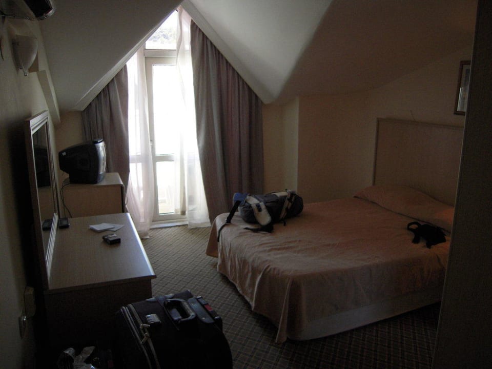 Zimmer. Die Vorhänge waren zu! Club Hotel Pineta