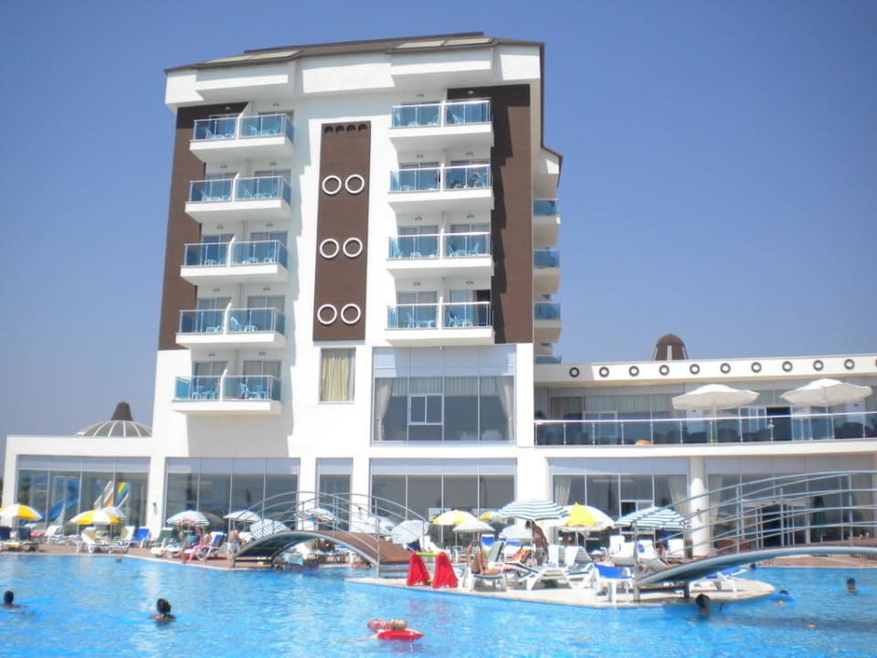 Blick von der Poolliege Cenger Beach Resort & Spa