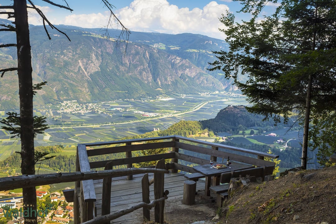 Blick über das Etschtal - Meran, Südtirol Hotel Der Waldhof