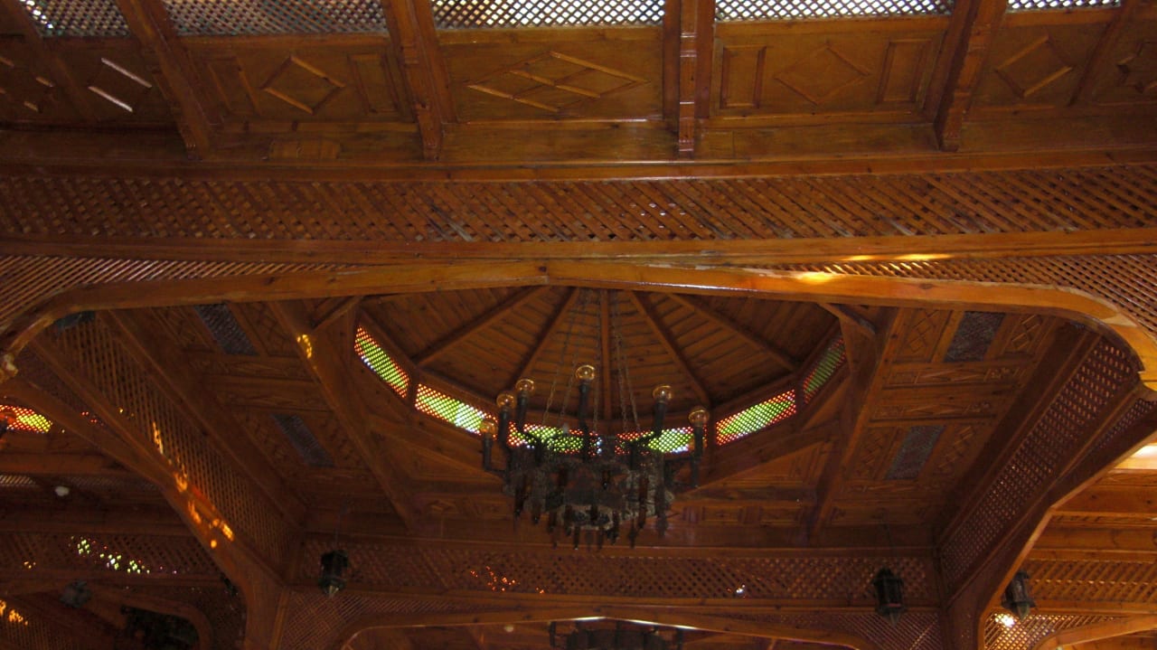 Da oben sitzen die Spatzen  The Grand Hotel Hurghada