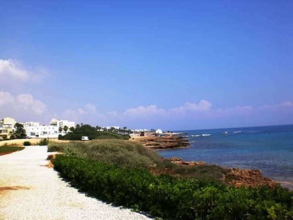 Strandpromenade Pernera Beach Hotel