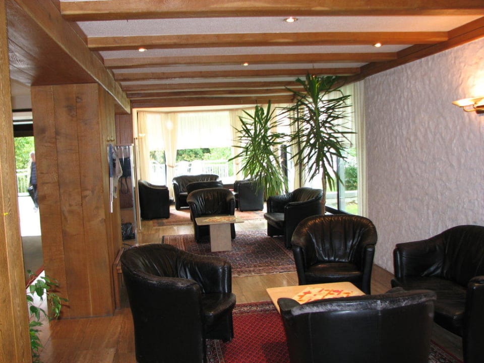 Lobby und Eingang direkt am Empfang Hotel am Kaiserbrunnen