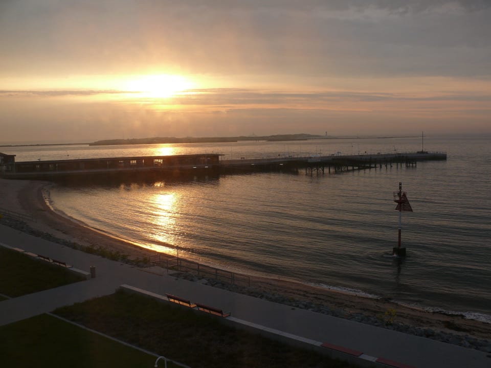 Sonnenaufgang über der Düne Hotel Rickmers Insulaner